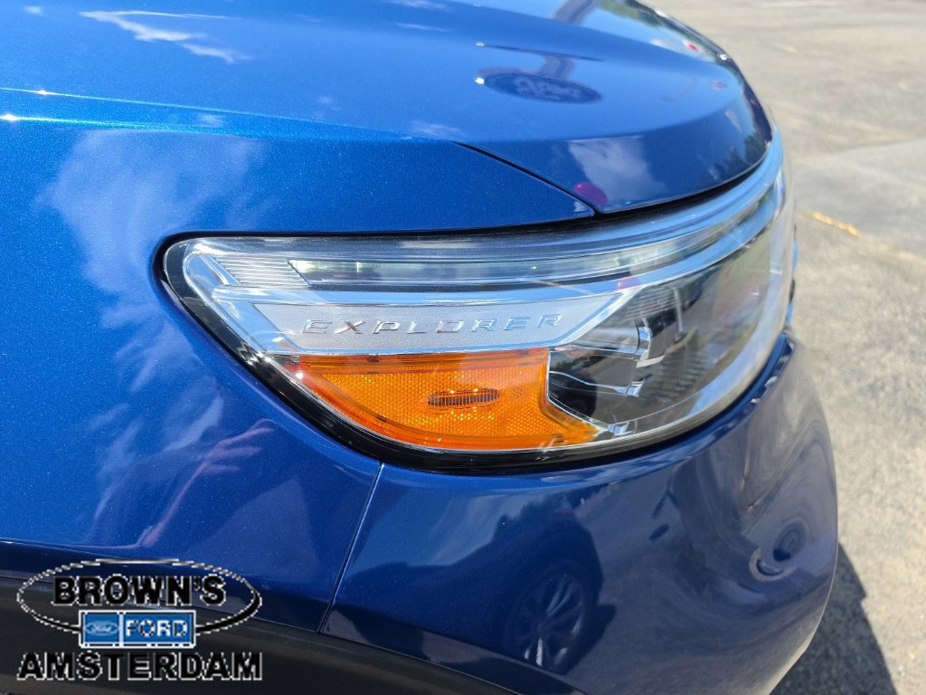 Used 2023 Ford Explorer XLT w/ Equipment Group 202A AWD/4WD image 12