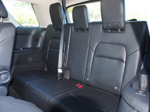 Used 2022 Nissan Pathfinder Platinum w/ Cargo Package FWD image 22