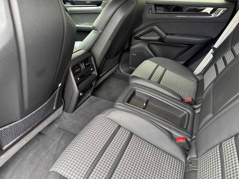 Certified 2025 Porsche Cayenne GTS image 14
