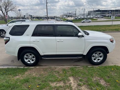 Used 2016 Toyota 4Runner SR5 Premium AWD/4WD image 6