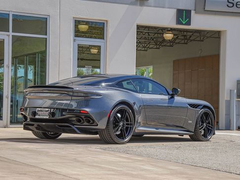 Used 2019 Aston Martin DBS Superleggera RWD image 10