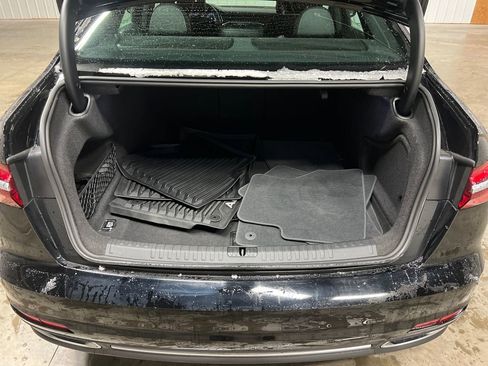 Used 2022 Audi A6 2.0T Premium w/ Convenience Package image 23