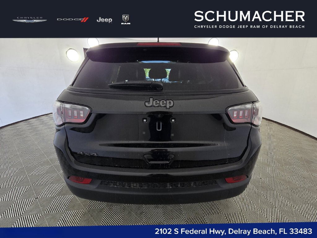 New 2026 Jeep Compass Latitude w/ Sun and Sound Group AWD/4WD image 13