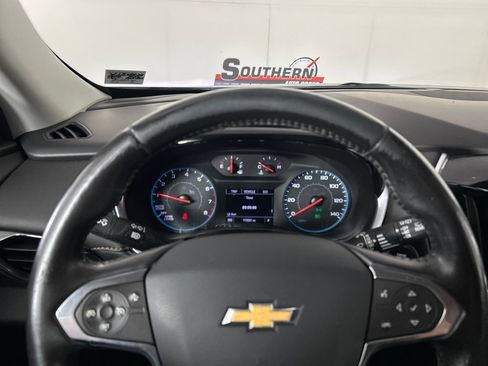 Used 2020 Chevrolet Traverse LT AWD/4WD image 13