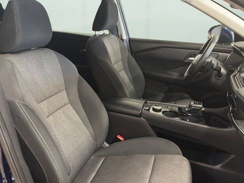 Used 2025 Nissan Rogue SV AWD/4WD image 9