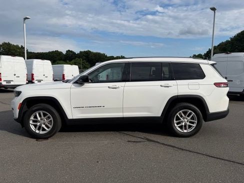 Used 2023 Jeep Grand Cherokee L Laredo AWD/4WD image 4