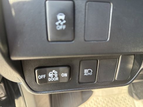 Used 2023 Toyota Tacoma SR5 image 18