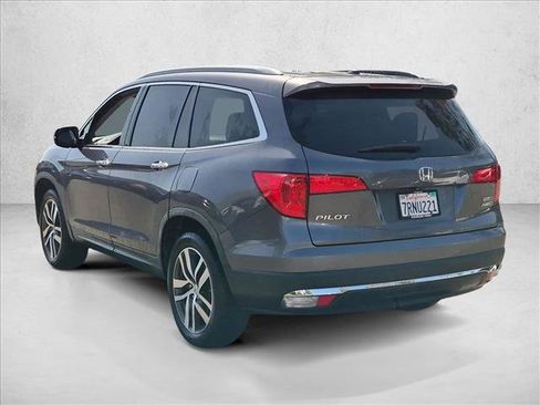 Used 2016 Honda Pilot Touring image 7