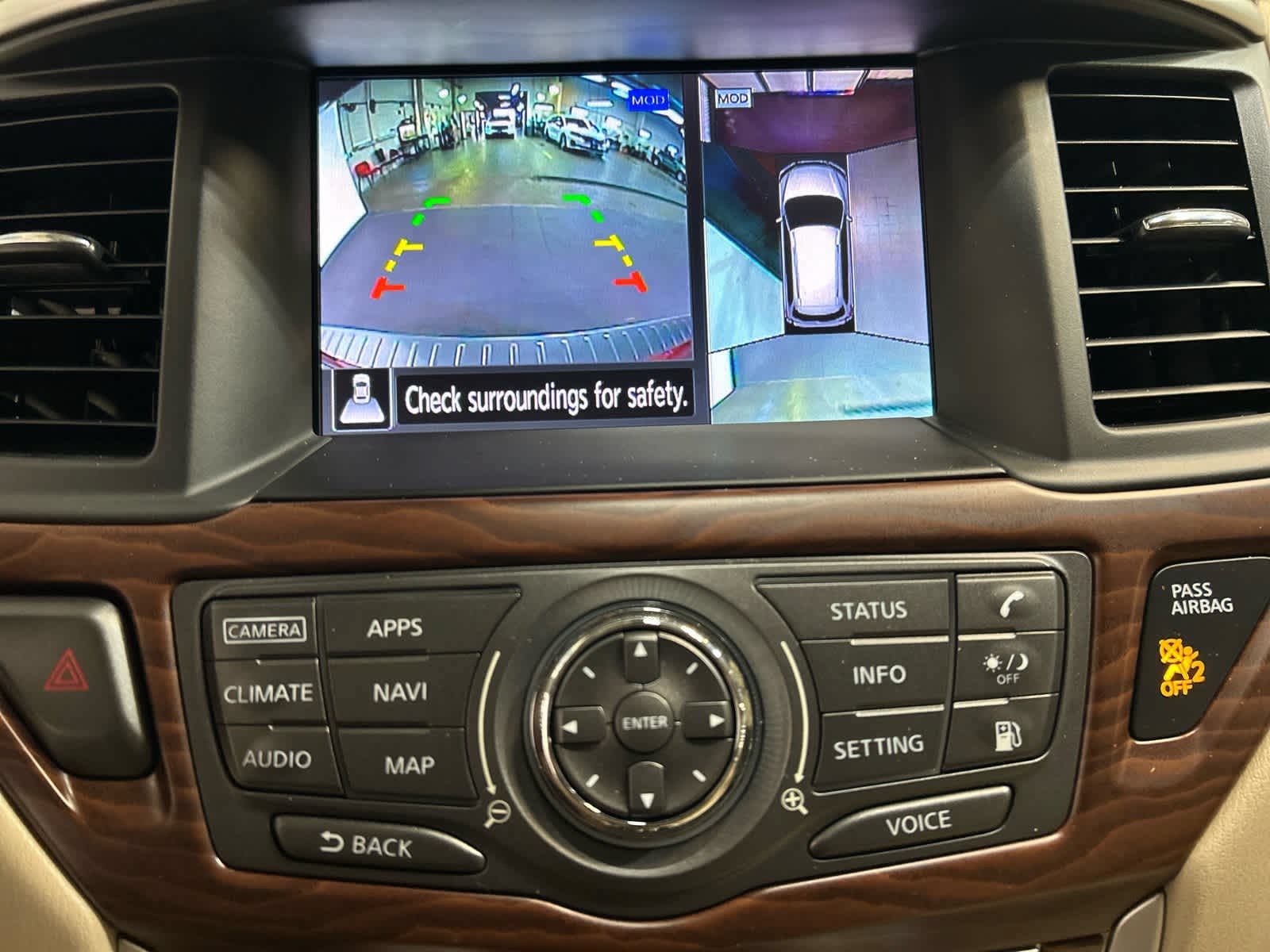 Used 2019 Nissan Pathfinder Platinum AWD/4WD image 8