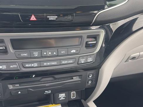 Used 2022 Honda Pilot Elite image 29