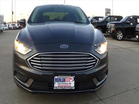 Used 2018 Ford Fusion S image 3