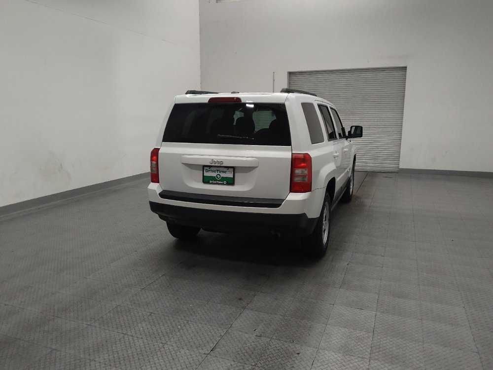 Used 2016 Jeep Patriot Sport w/ Power Value Group FWD image 7
