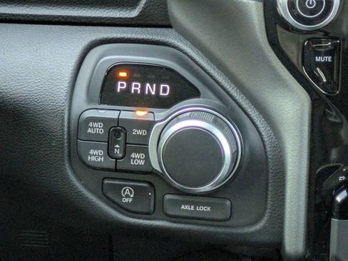 Used 2025 RAM 1500 Big Horn AWD/4WD image 19