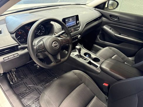Used 2023 Nissan Altima 2.5 S FWD image 14