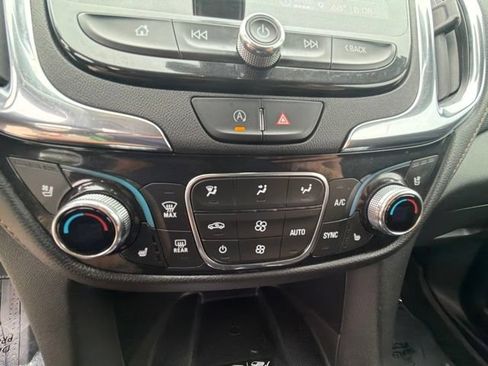 Used 2022 Chevrolet Equinox Premier FWD image 24