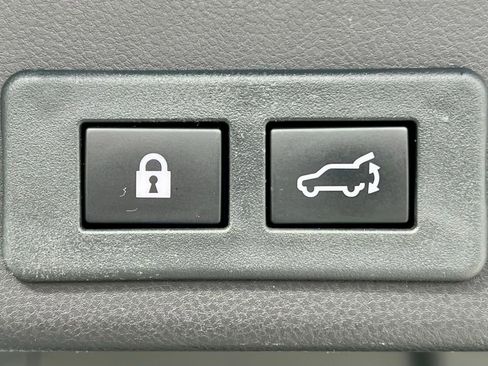 Used 2022 Subaru Ascent Touring image 41