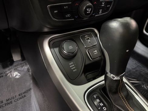 Used 2020 Jeep Compass Latitude w/ Cold Weather Group image 15