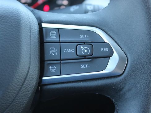 Used 2025 Jeep Compass Limited AWD/4WD image 28