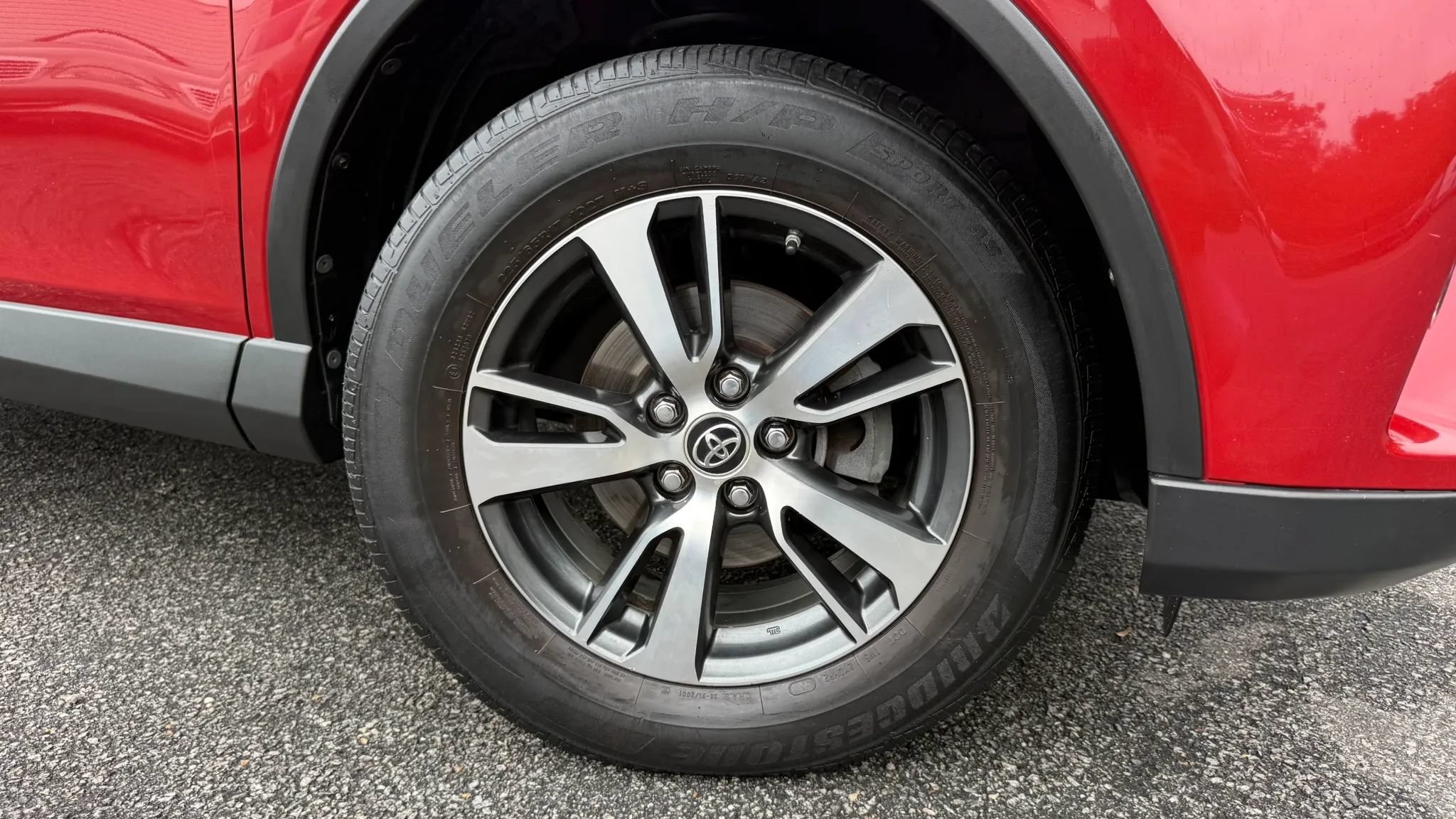Used 2017 Toyota RAV4 XLE FWD image 28
