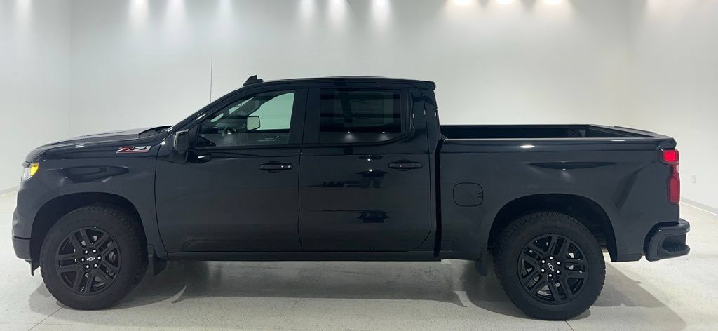 Used 2024 Chevrolet Silverado 1500 RST w/ All Star Edition Plus AWD/4WD image 2