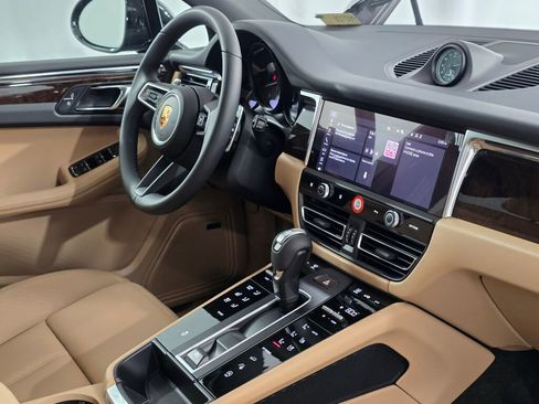 New 2026 Porsche Macan AWD/4WD image 29