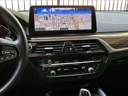 Used 2021 BMW 530i RWD image 6