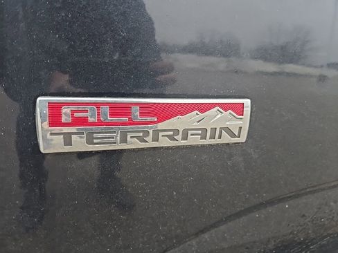 Used 2018 GMC Canyon All Terrain image 9