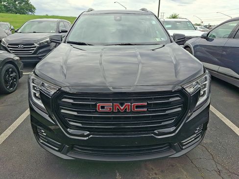 Used 2023 GMC Terrain SLE w/ Driver Convenience Package AWD/4WD image 2