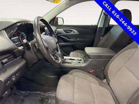 Used 2020 Chevrolet Traverse LT w/ Driver Confidence II Package image 5