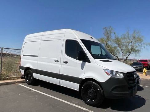Used 2025 Mercedes-Benz Sprinter 2500 image 7