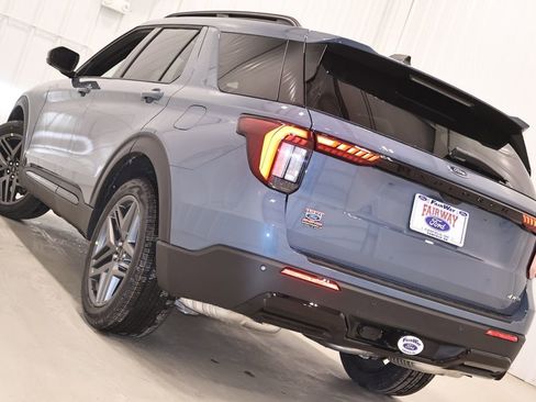 New 2026 Ford Explorer ST-Line w/ ST-Line Street Pack AWD/4WD image 35