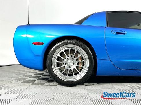 Used 1999 Chevrolet Corvette Coupe RWD image 36
