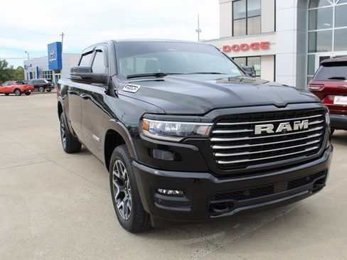 Used 2025 RAM 1500 Laramie w/ Laramie Southwest Edition image 6