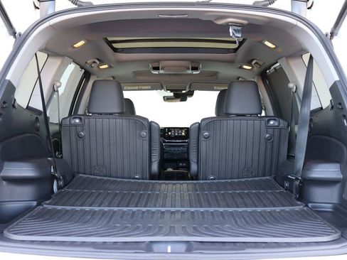 Used 2021 Honda Pilot Elite image 30