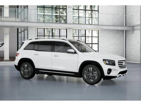 Certified 2025 Mercedes-Benz GLB 250 image 13