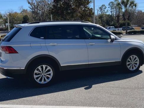 Used 2018 Volkswagen Tiguan SE image 9