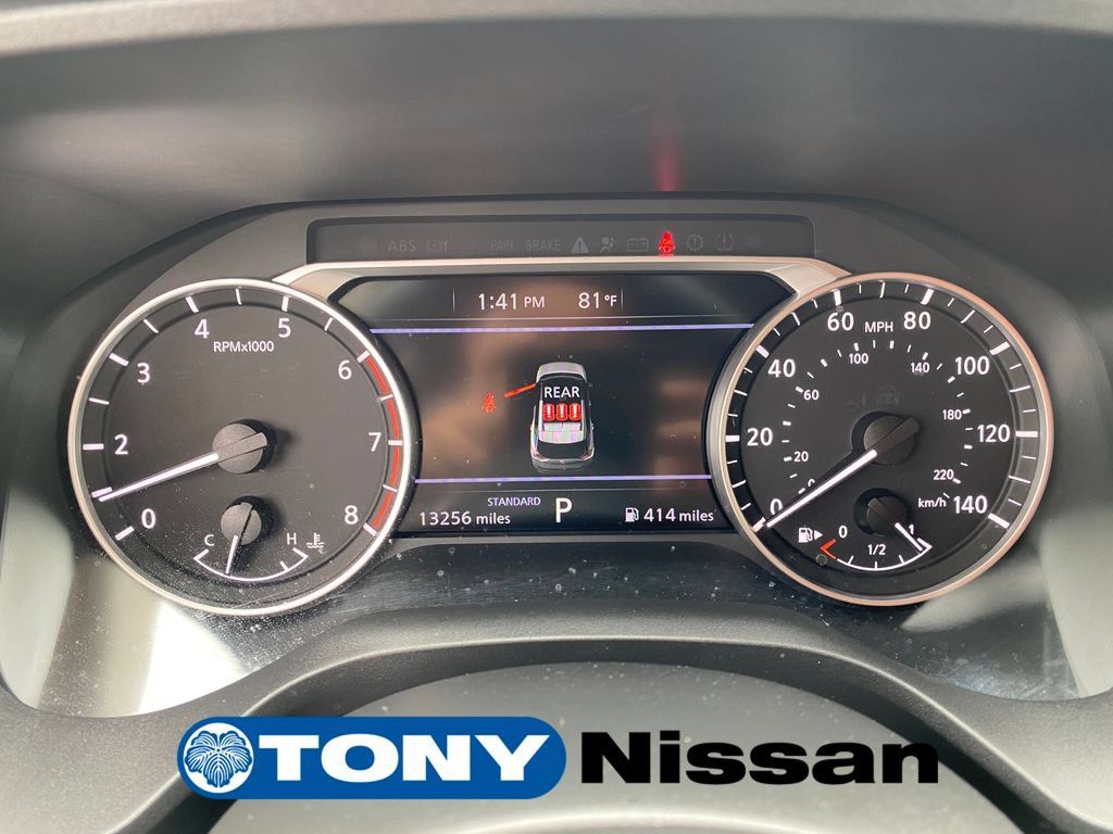 Used 2023 Nissan Rogue SV FWD image 15