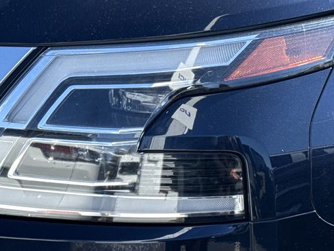 Used 2023 Nissan Armada SL image 10