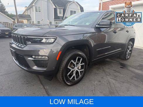Used 2025 Jeep Grand Cherokee Limited w/ Luxury Tech Group II AWD/4WD image 14