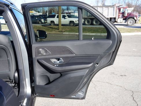 Used 2025 Mercedes-Benz GLE 450e GLE 450e image 30