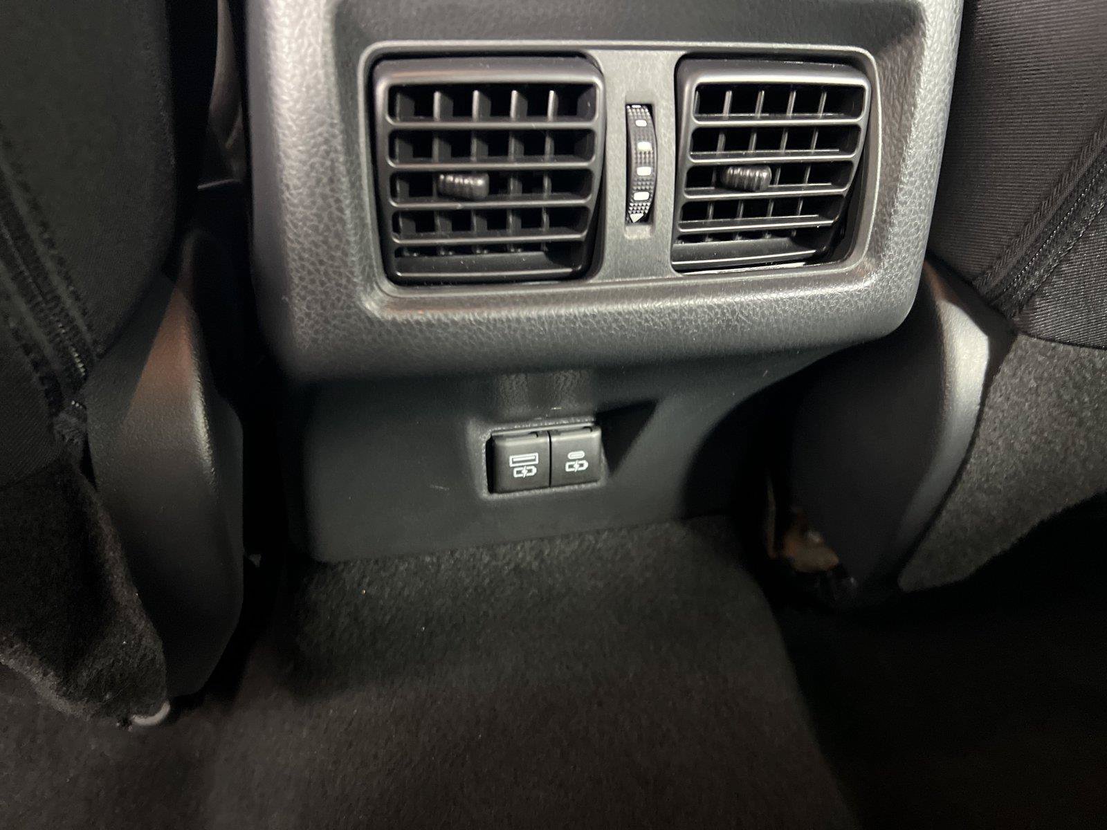 Used 2025 Toyota Camry LE FWD image 19