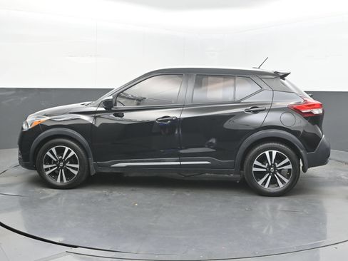 Used 2018 Nissan Kicks SR FWD image 5