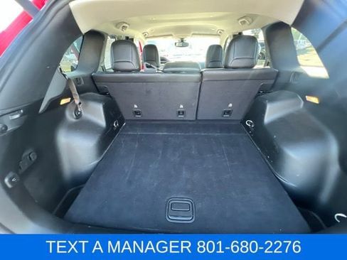 Used 2019 Jeep Cherokee Trailhawk AWD/4WD image 31