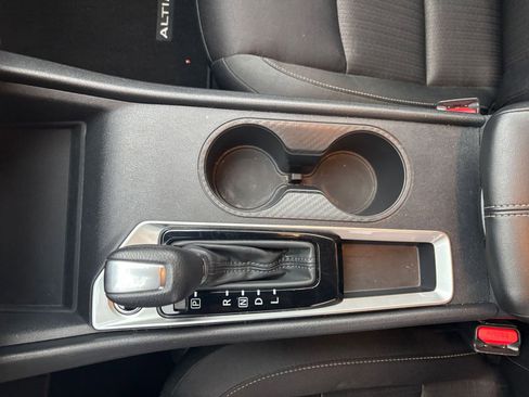 Used 2025 Nissan Altima 2.5 SV image 41