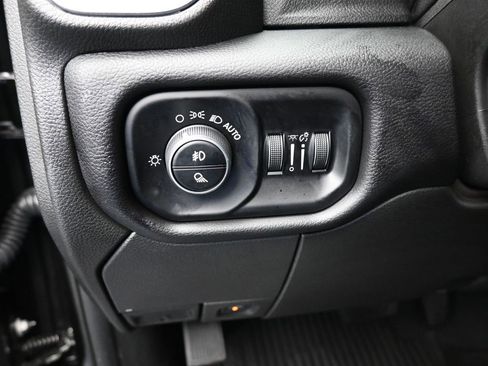 Used 2024 RAM 3500 Laramie w/ Night Edition image 9