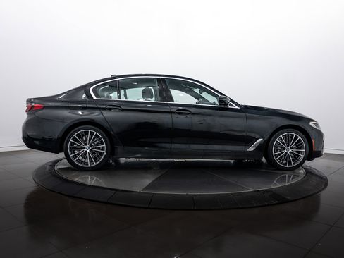 Used 2021 BMW 540i xDrive image 3