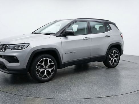 Used 2025 Jeep Compass Limited AWD/4WD image 3