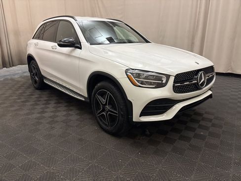 Used 2022 Mercedes-Benz GLC 300 4MATIC image 3