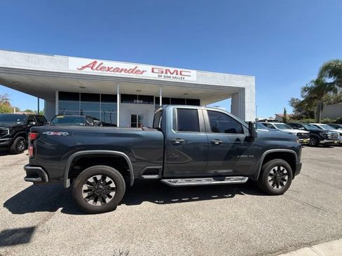 Used 2020 Chevrolet Silverado 2500 Custom w/ Custom Value Package AWD/4WD image 5