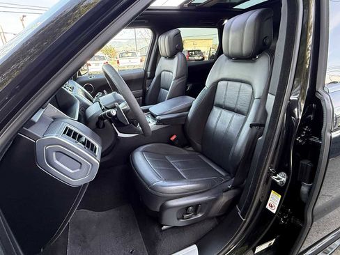 Used 2019 Land Rover Range Rover Sport HST image 4